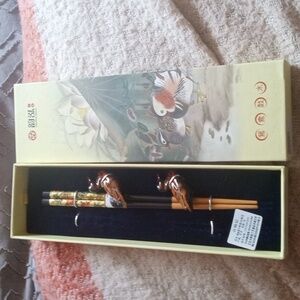 Chopsticks with duck emblems